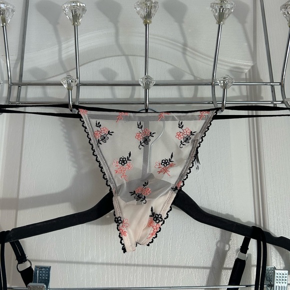 ADORE ME size medium Floral Lace Trim Chemise - Picture 2 of 7